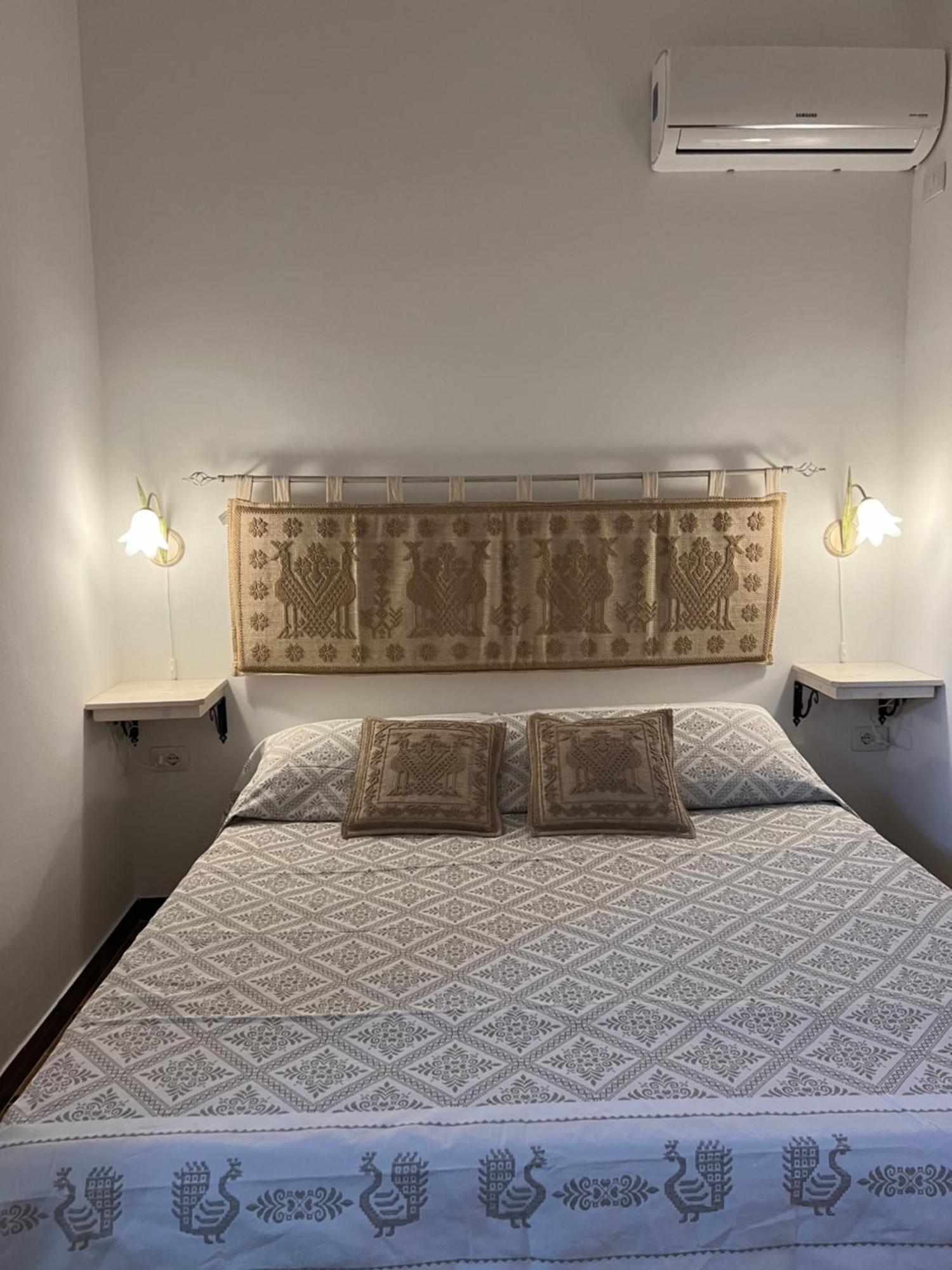 B&B Via Dei Mille Castelsardo Exterior photo