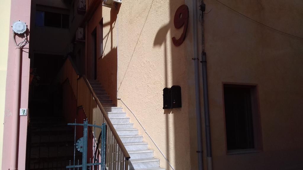 B&B Via Dei Mille Castelsardo Exterior photo